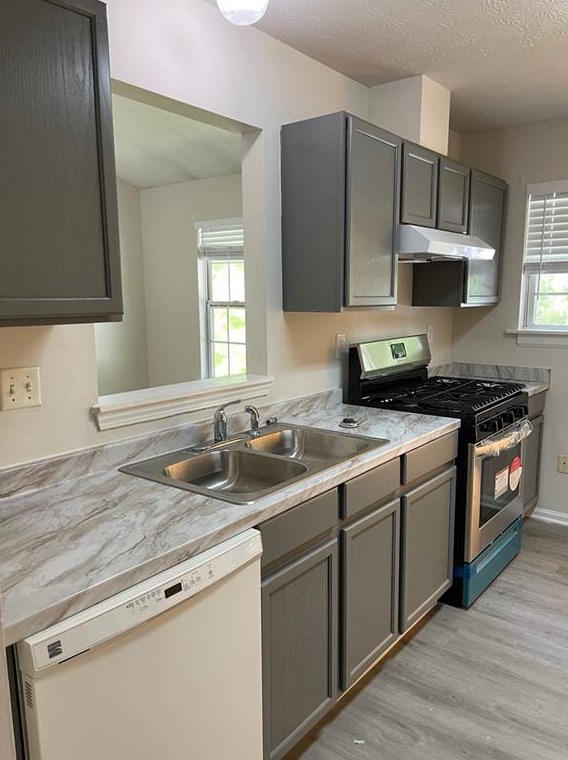 2165 Glynmoore Dr, Lawrenceville GA  30043-5632 exterior