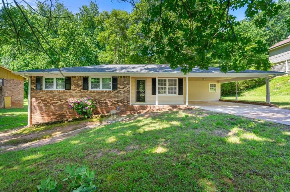 1975 Garden Dr, Gainesville, GA 30507-5017