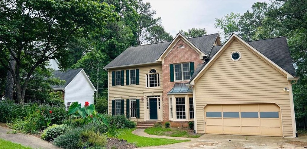 805 Ridge Creek Ln, Holly Springs, GA 30189-6208