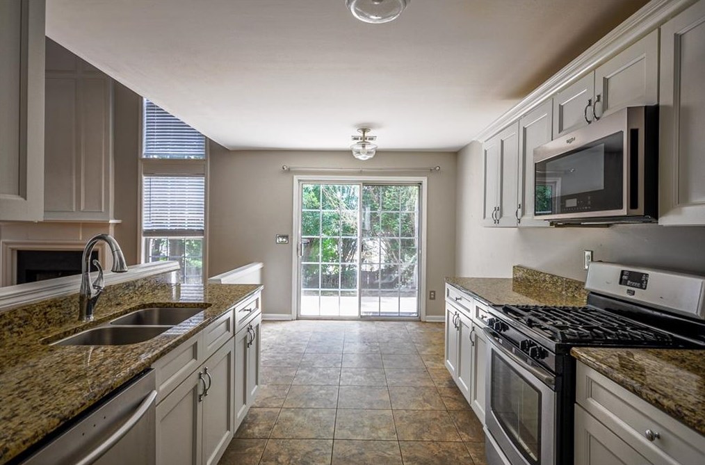 115 Lembeth Ct, Alpharetta GA 30004-8552 exterior