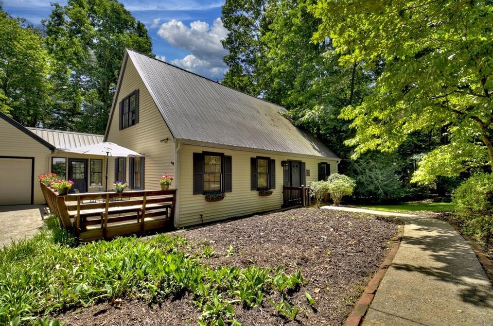 509 Westwoods Dr, Ellijay, GA 30540-3034