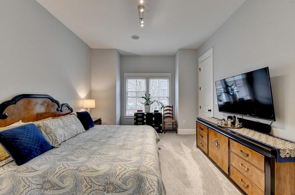 4690 Dogwood Aly, Atlanta GA 30338-7718 exterior