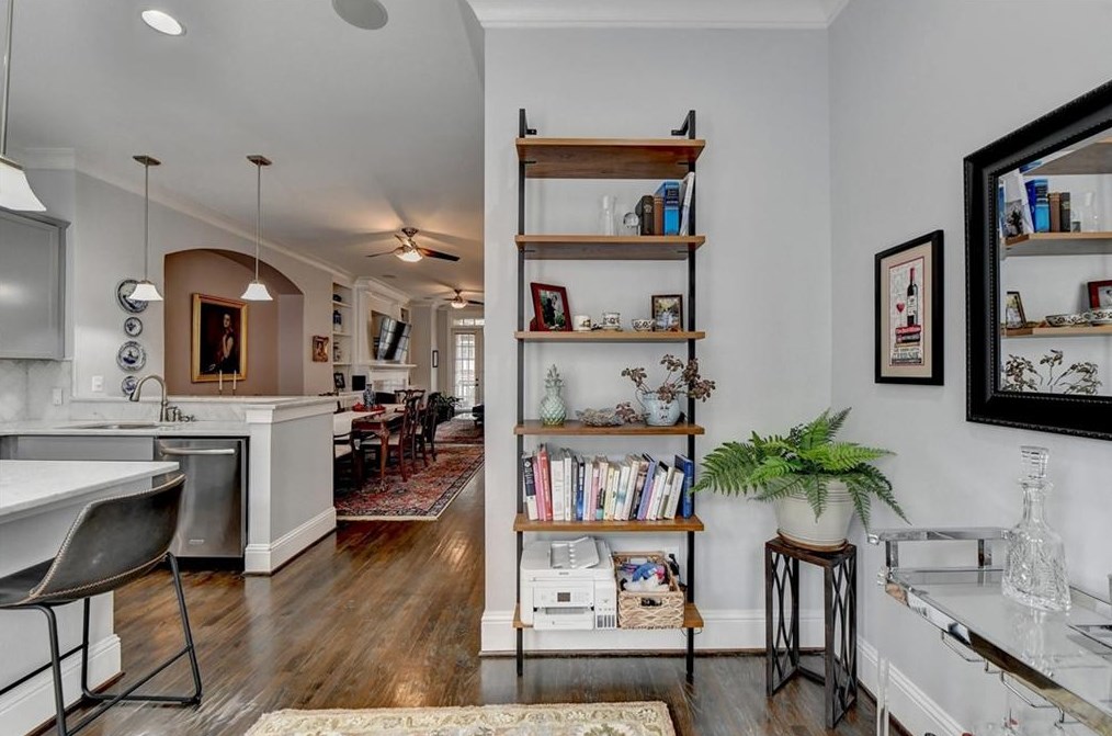 4690 Dogwood Aly, Atlanta GA 30338-7718 exterior