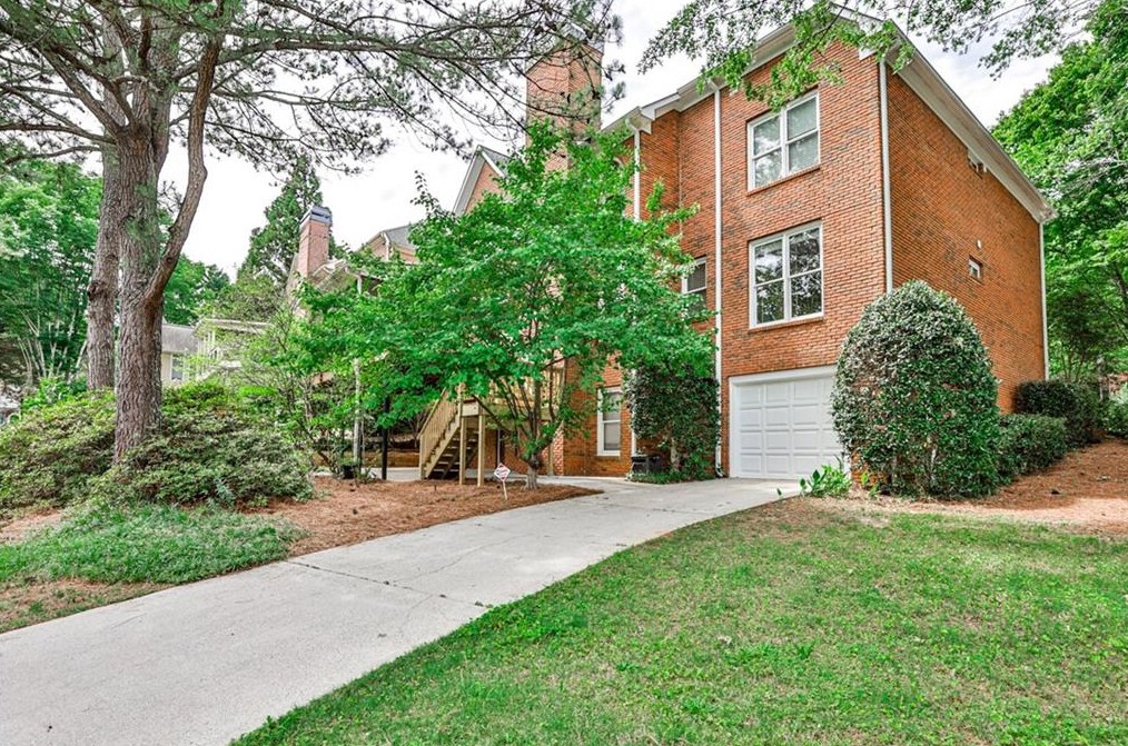 1827 Durand Mill Dr, Atlanta, GA 30307-1171
