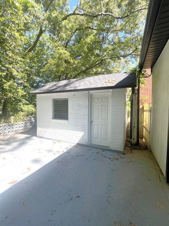 2545 Plantation Dr, Atlanta GA  30344-2223 exterior