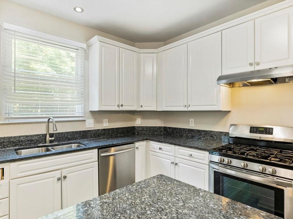 928 Hawk Crk Trl, Lawrenceville GA 30043-3477 exterior