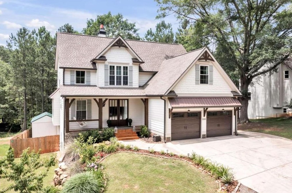 252 Mcarthur Dr, Holly Springs, GA 30115-4614