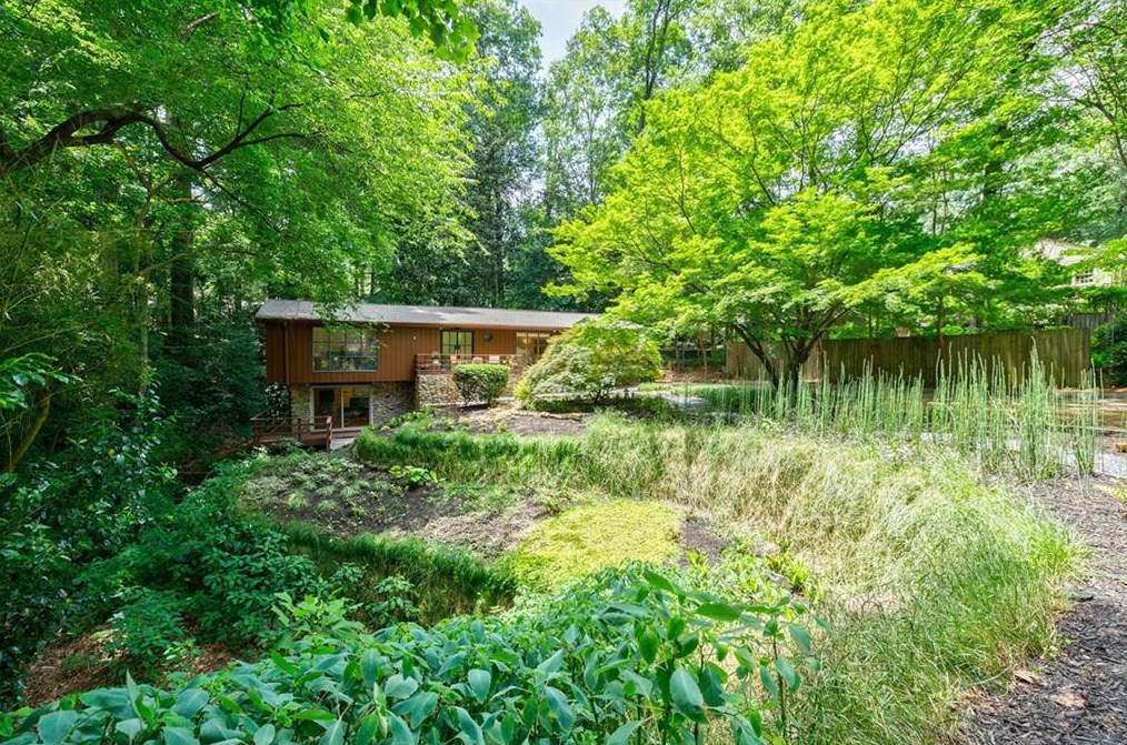 1860 Meredith Dr, Atlanta, GA 30318-2625