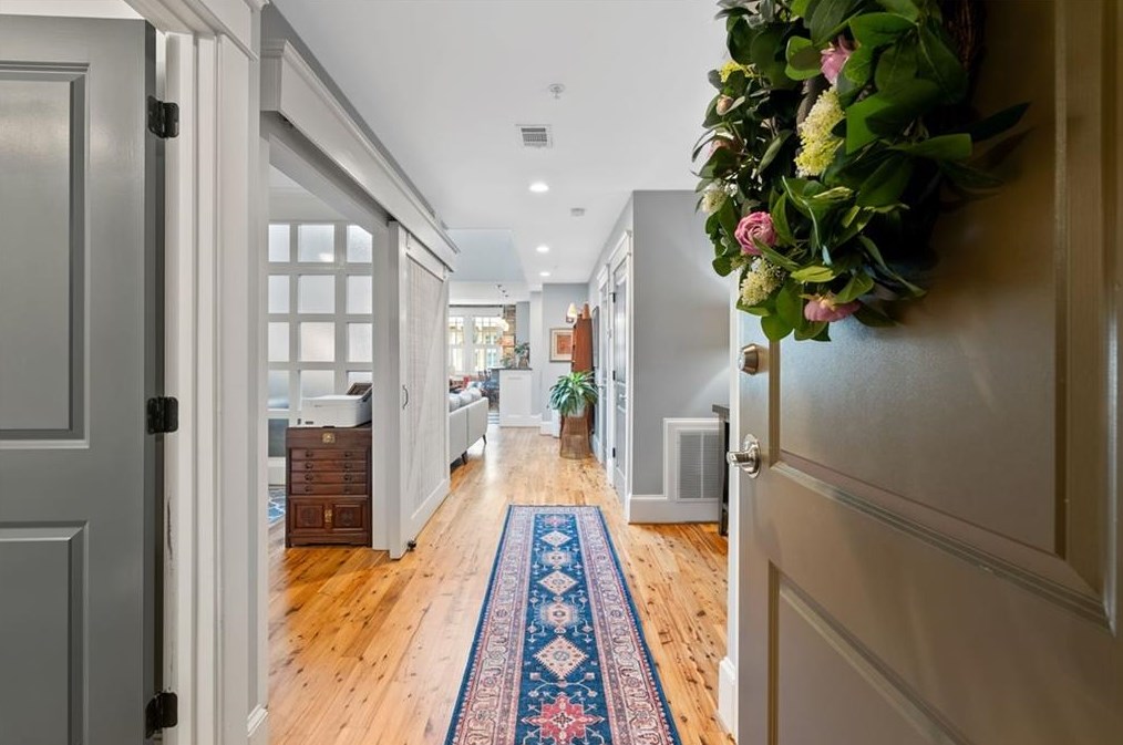 1876 Gordon Mnr, Atlanta, GA 30307-2319