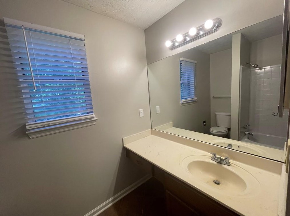 5443 Winslow Xing, Lithonia GA 30038-1149 exterior