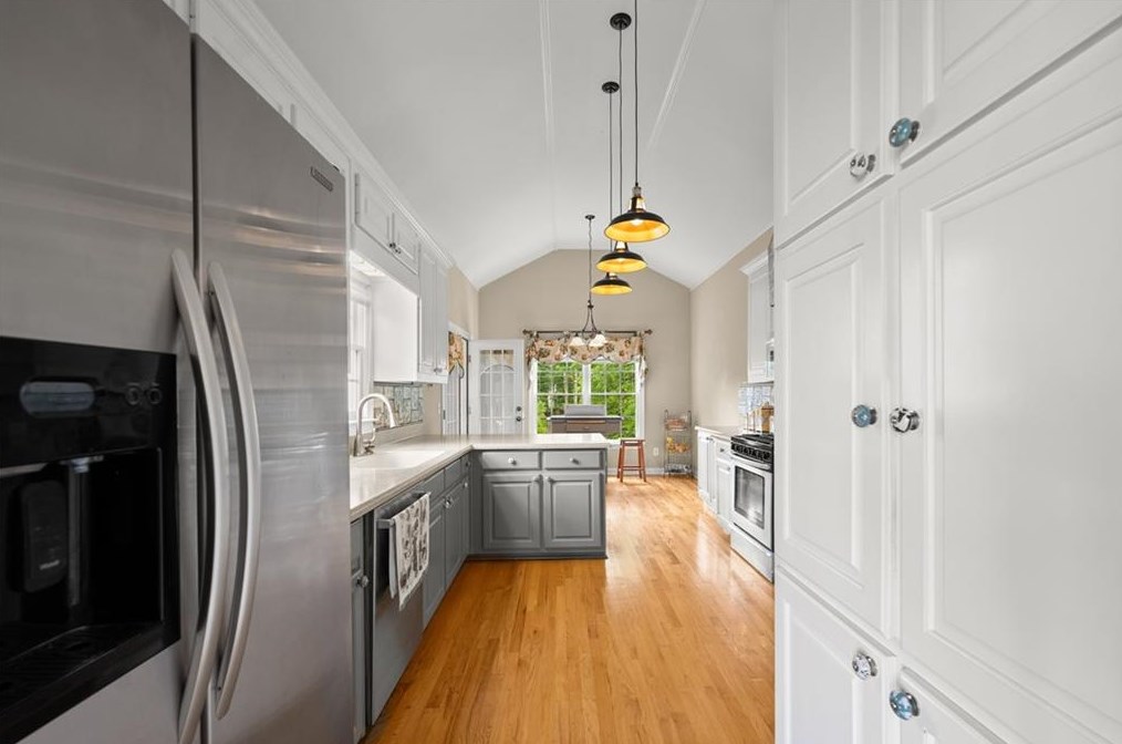 2303 Blackberry Ct, Lithonia, GA 30078-2352