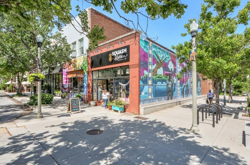 2478 Woodridge Dr, Decatur GA 30033-4830 exterior