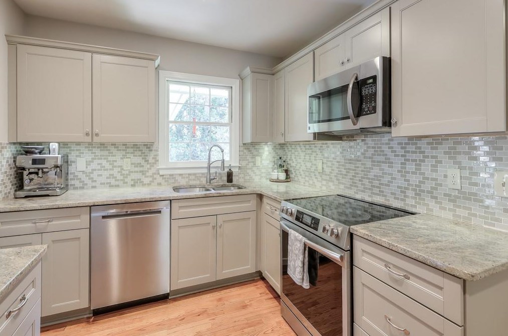 2478 Woodridge Dr, Decatur GA 30033-4830 exterior