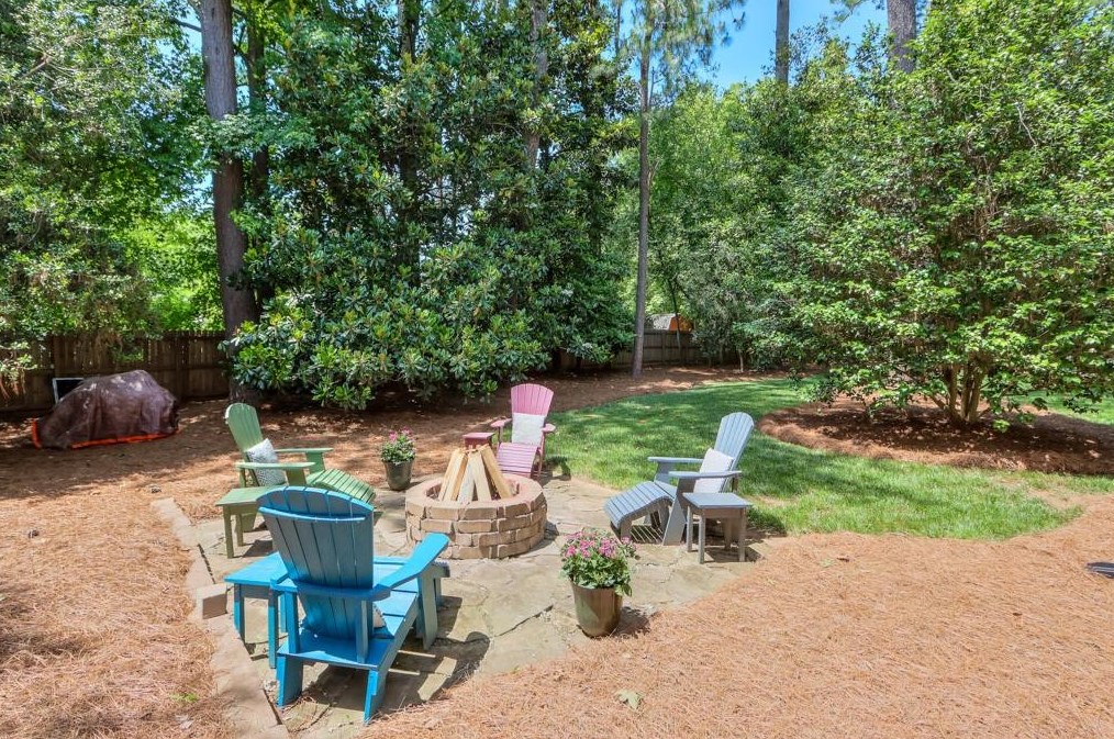 2478 Woodridge Dr, Decatur GA 30033-4830 exterior