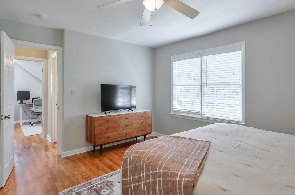 2478 Woodridge Dr, Decatur GA 30033-4830 exterior