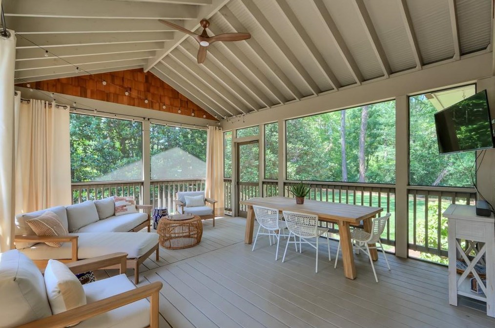 2478 Woodridge Dr, Decatur GA 30033-4830 exterior