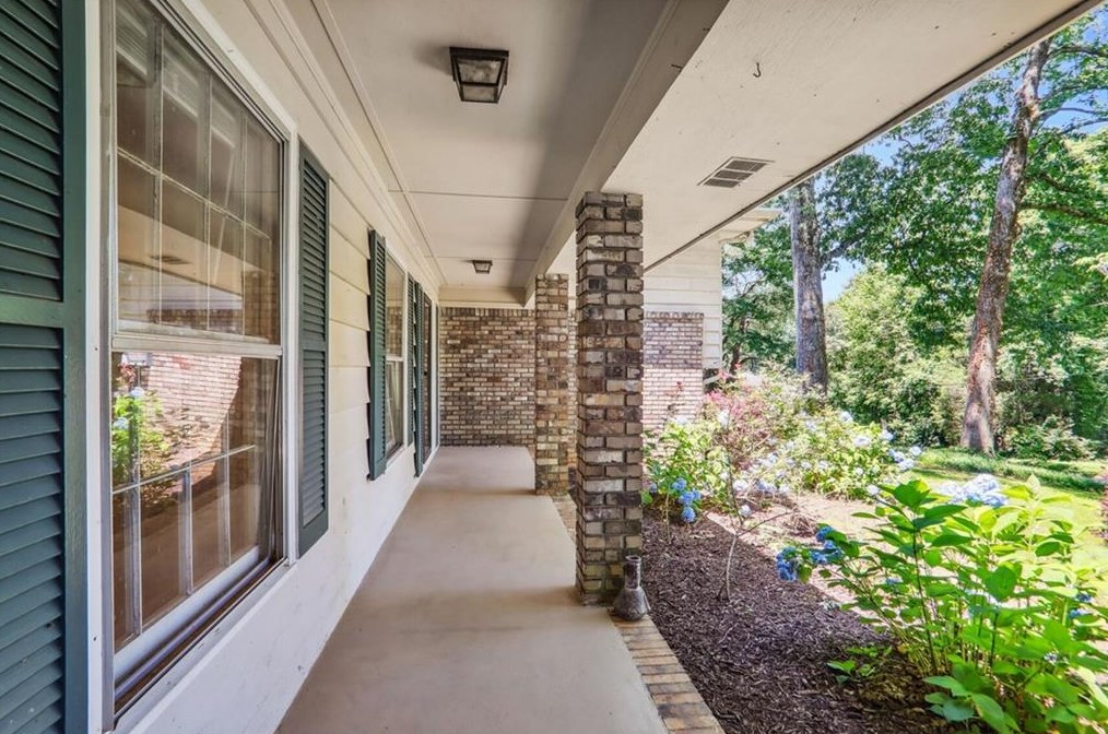 6856 Womack Ct, Atlanta, GA 30360-1533