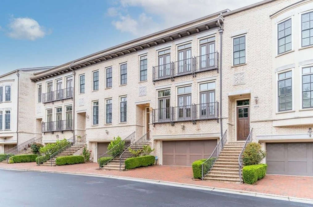 1021 Paces Ct, Atlanta, GA 30326-7803