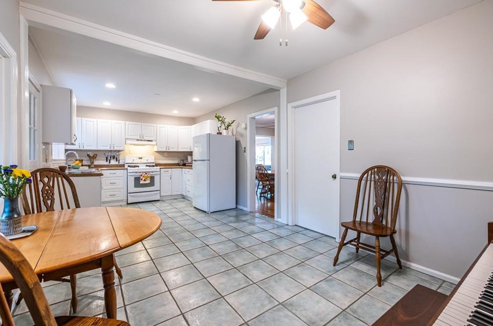 2343 Sanford Rd, Decatur GA  30033-5511 exterior