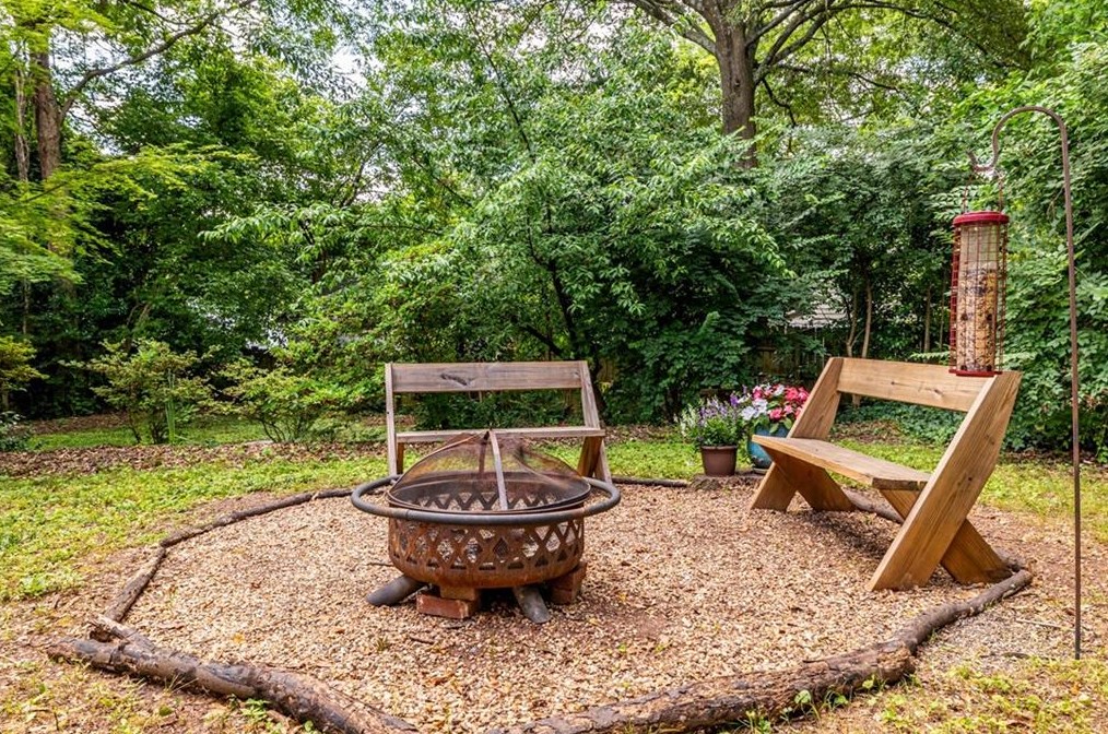 2343 Sanford Rd, Decatur GA  30033-5511 exterior