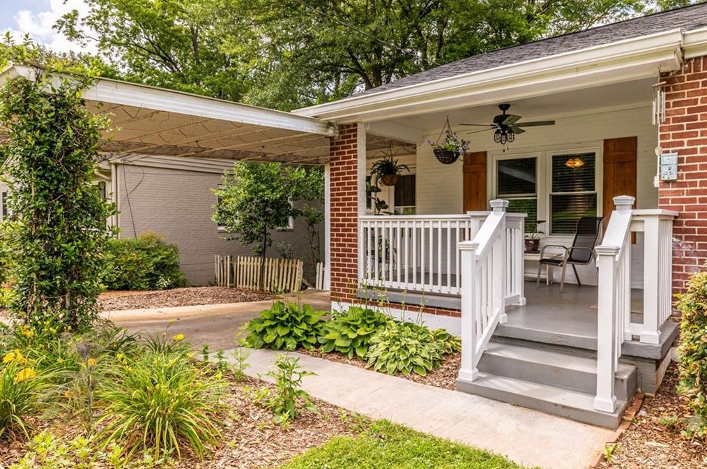 2343 Sanford Rd, Decatur GA  30033-5511 exterior