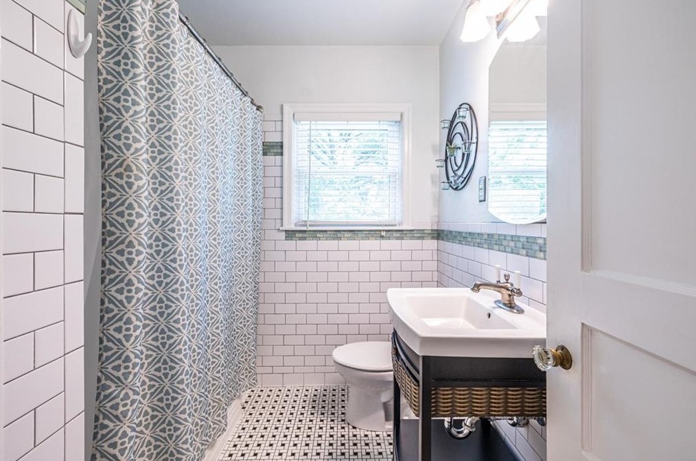 2343 Sanford Rd, Decatur GA  30033-5511 exterior