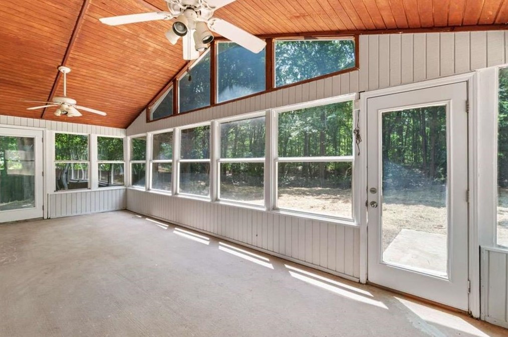 725 Deerwood Dr, Stockbridge GA  30281-6321 exterior