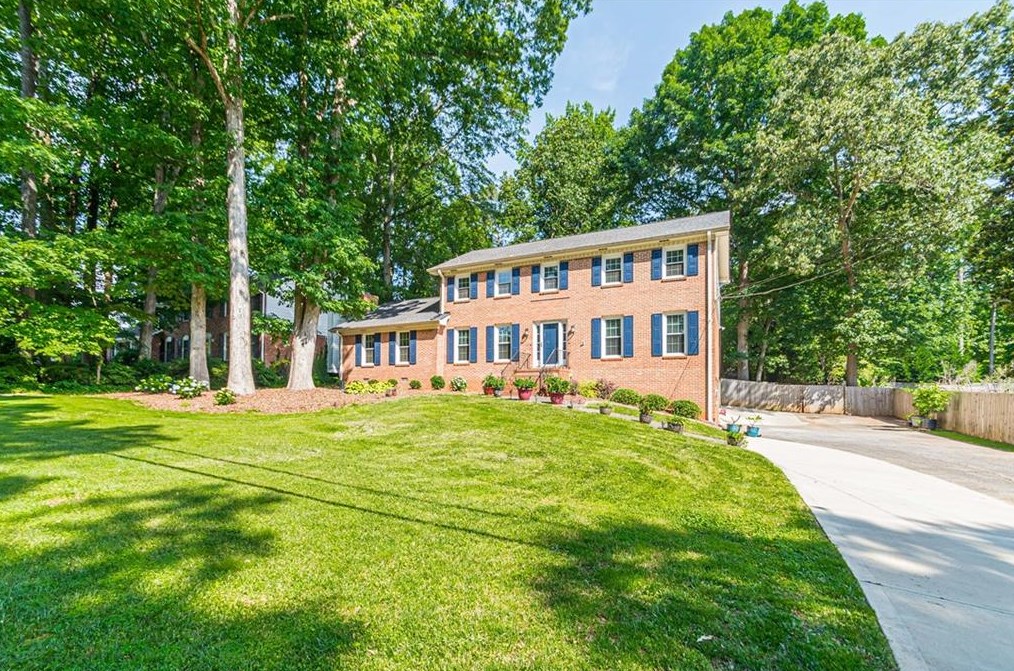4427 Cedar Wood Dr, Lilburn, GA 30047-4214