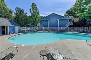 102 Gettysburg Pl, Sandy Springs, GA 30350 - Photo 22