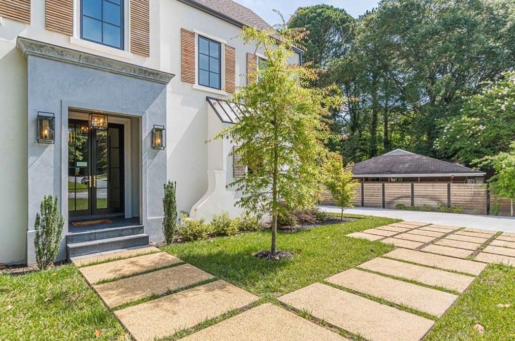 4505 Wieuca Rd, Atlanta GA  30342-3357 exterior