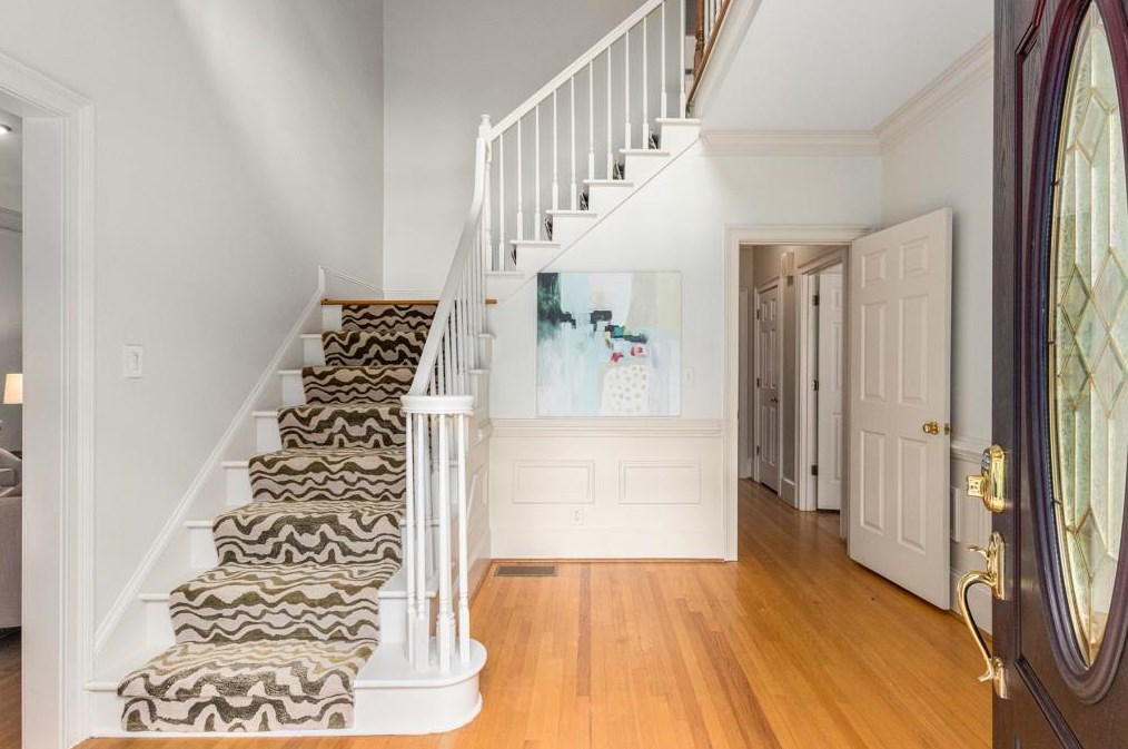 2065 Dunwoody Heritage Dr, Atlanta, GA 30350-5411