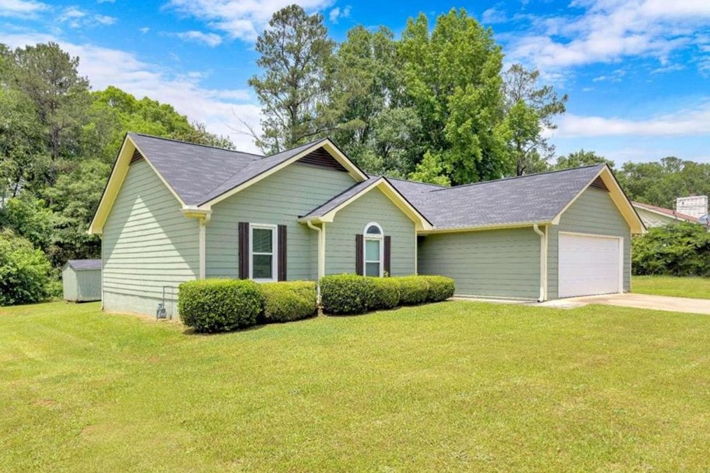 335 Tiffany Ln, Palmetto, GA 30268-2426