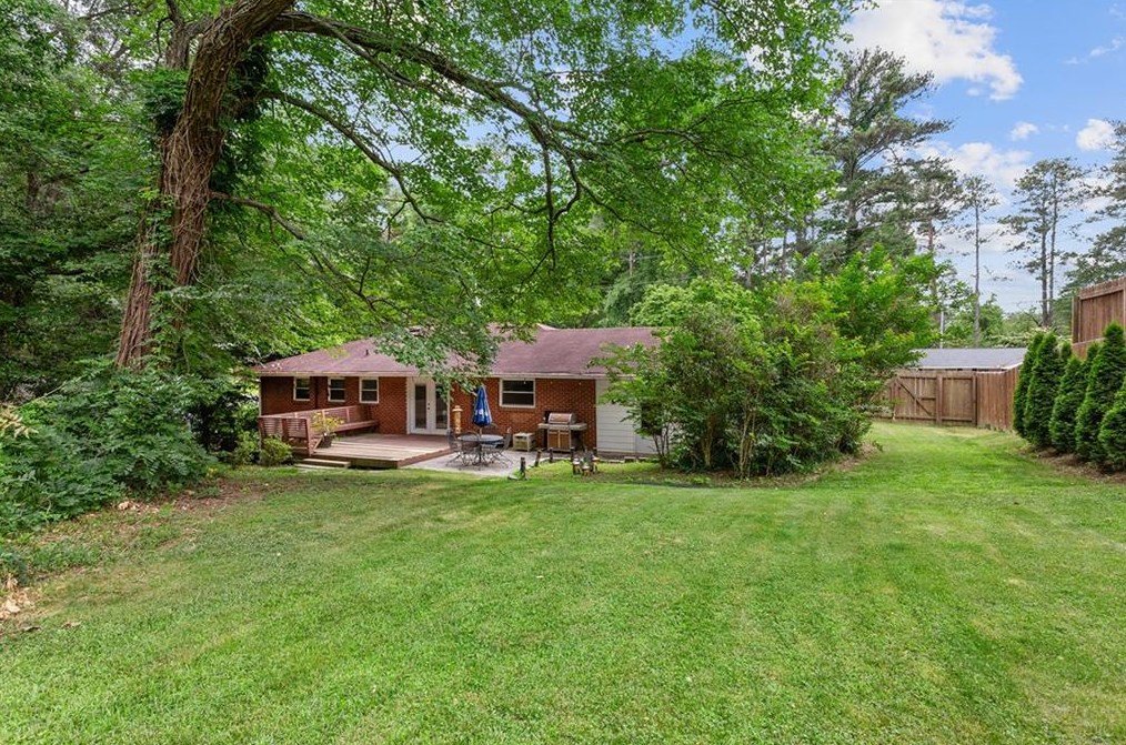 2615 Sunny Ln, Marietta, GA 30067-6725
