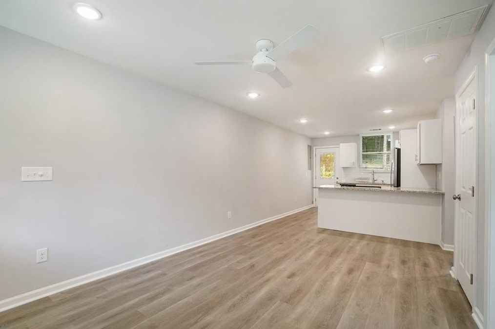 571 Eva Kennedy Rd #unit 4, Suwanee, GA 30024