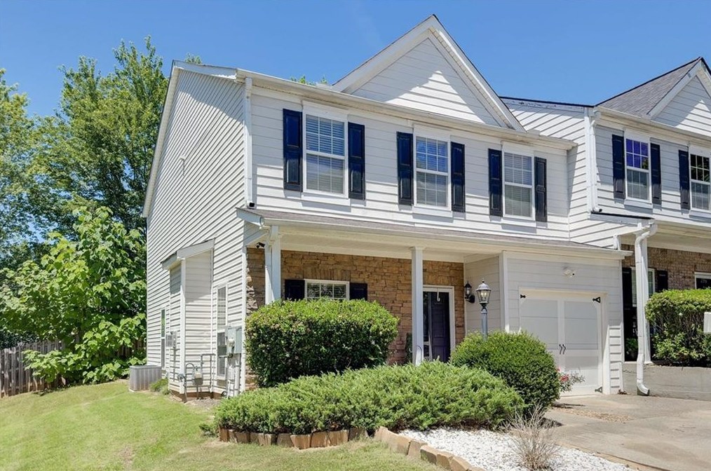 238 Valley Xing, Holly Springs, GA 30114