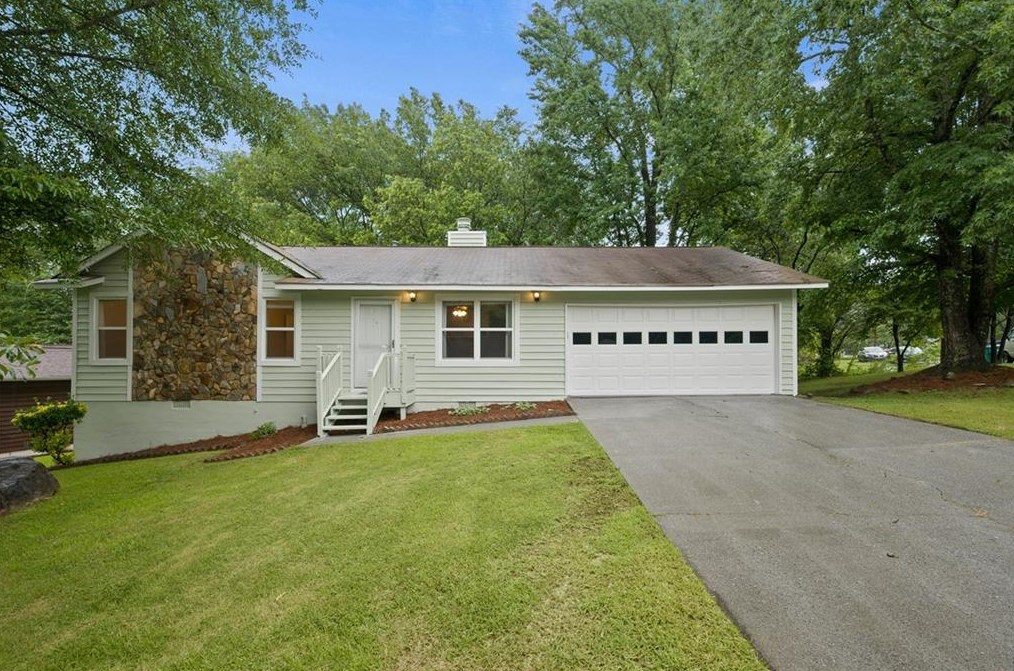 1574 Robin Hill Dr, Norcross, GA 30093