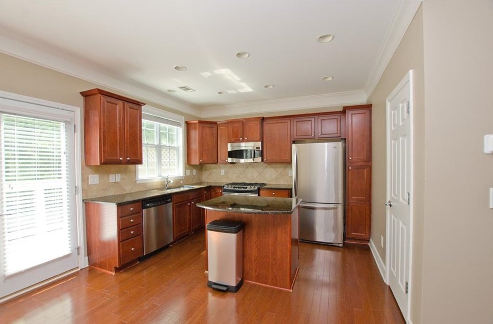 2208 Weldonberry Dr, Atlanta GA  30319-5734 exterior