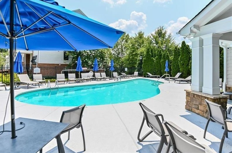2208 Weldonberry Dr, Atlanta GA  30319-5734 exterior