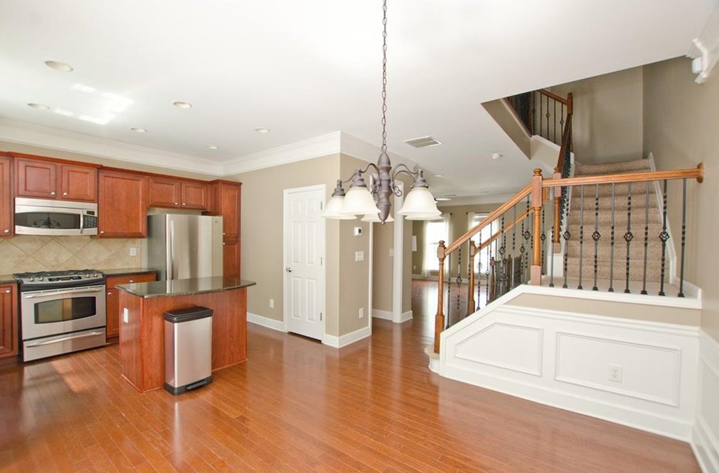 2208 Weldonberry Dr, Atlanta GA  30319-5734 exterior