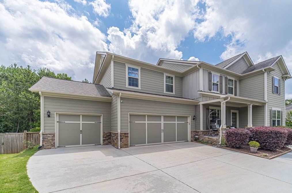 2830 Terra View Dr, Lilburn, GA 30047-2477