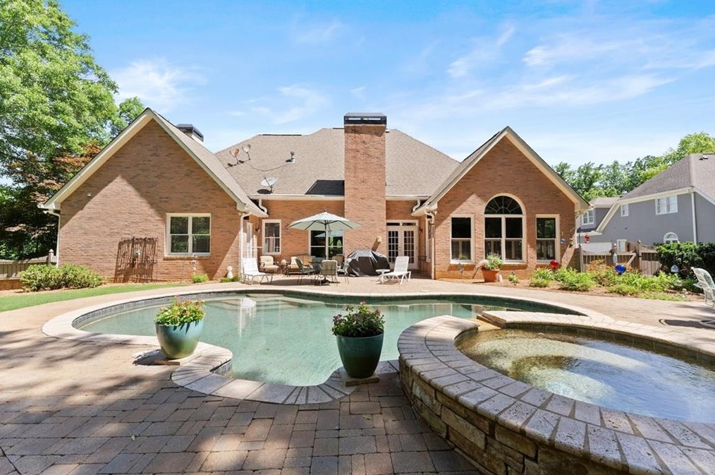 5015 Fenwick Dr, Cumming, GA 30040-9618