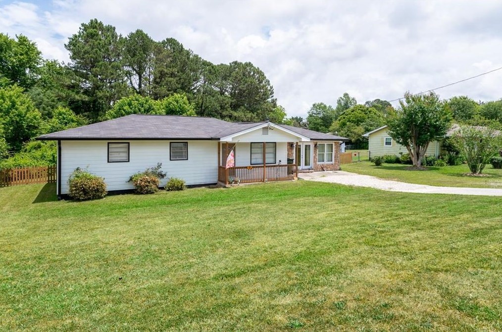 107 Pierce Rd, Hiram, GA 30141-4020