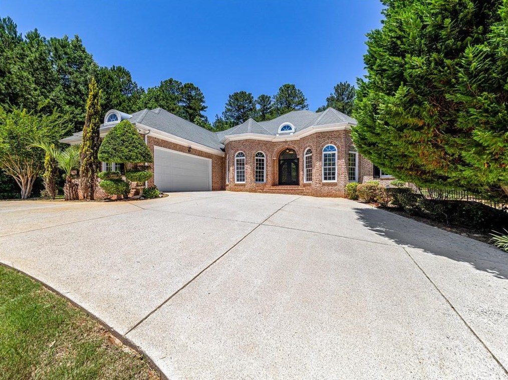 634 Shepherds Xing, Oxford, GA 30054-3126