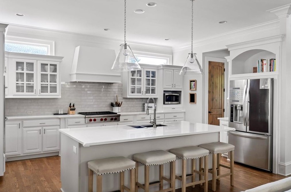 1363 Sylvan Cir, Atlanta GA 30319-3424 exterior