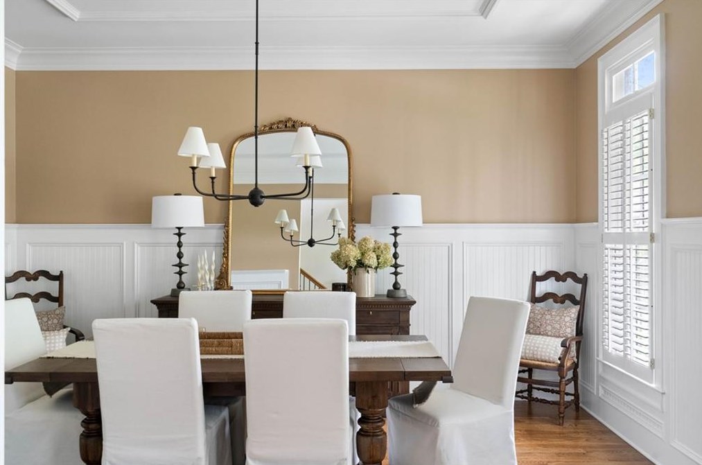 1363 Sylvan Cir, Atlanta GA 30319-3424 exterior