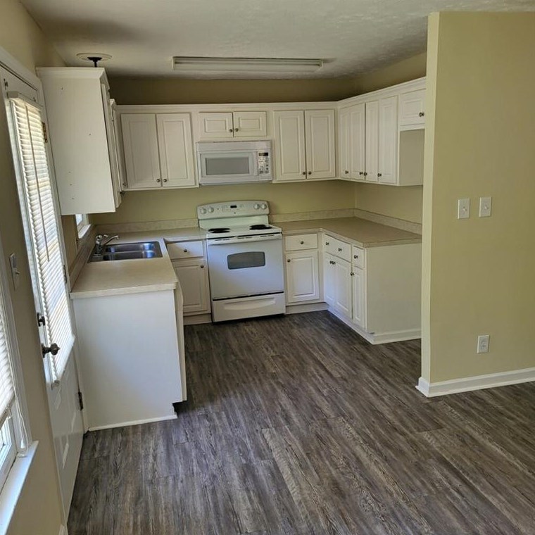 63 Matthews School Rd, Winder, GA 30680-3944