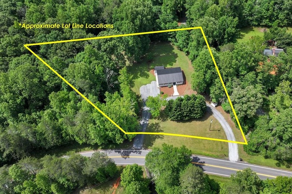 2618 Ben Higgins Rd, Dahlonega, GA 30533
