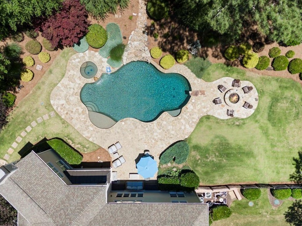 153 Triple Crown Ct, Alpharetta, GA 30004
