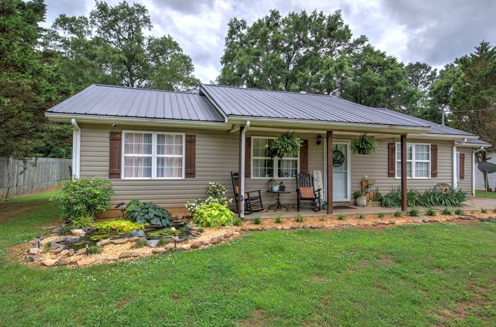 1015 Erwin Hill Church Rd, Calhoun, GA 30701-4008