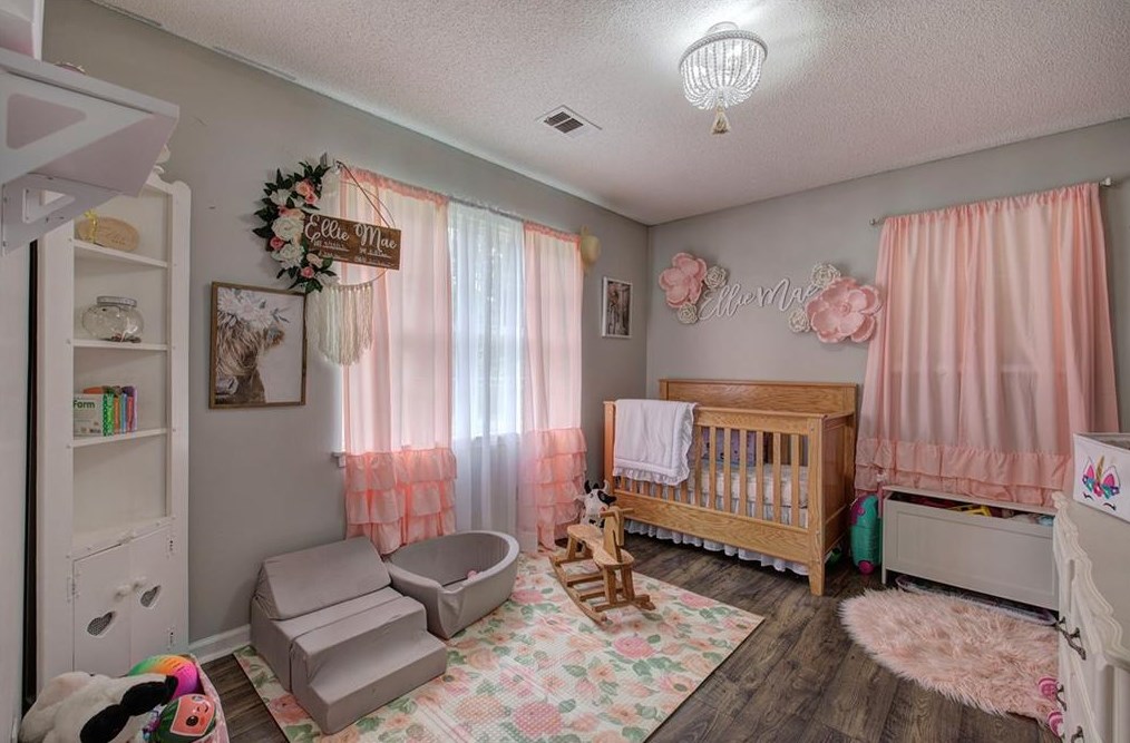 1015 Erwin Hl Church Rd, Calhoun GA 30701-4009 exterior